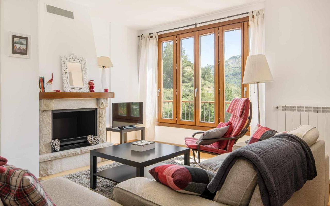 El Balcon Familiar Del Pacino Apartment Sallent De Gallego Ngoại thất bức ảnh